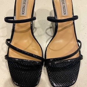 Black snake Steve Madden heels